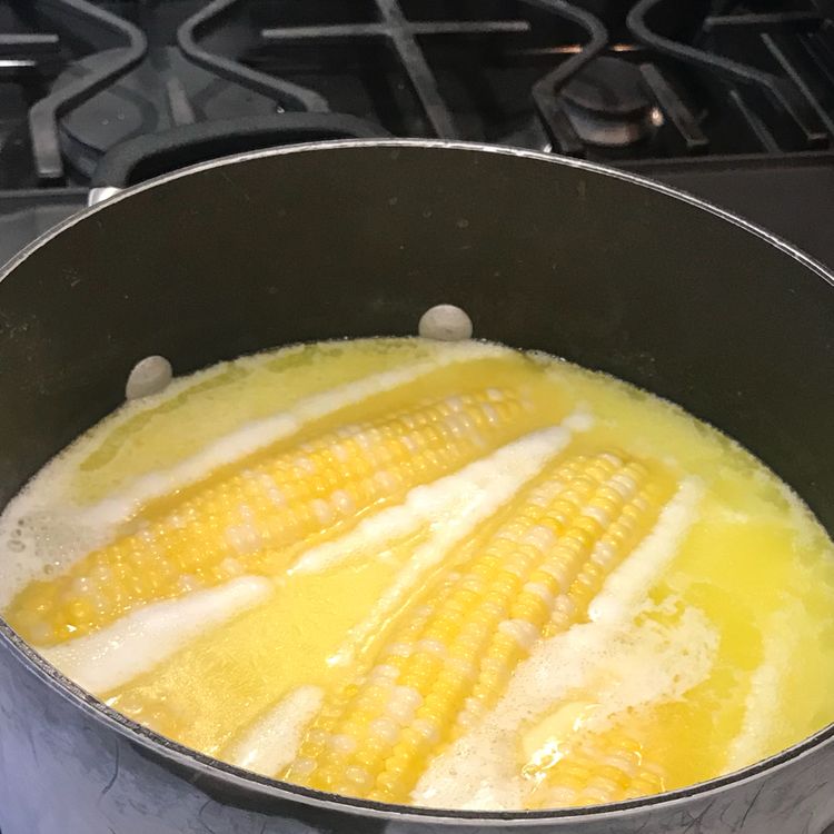 BUTTER BOILED CORN ON THE COB