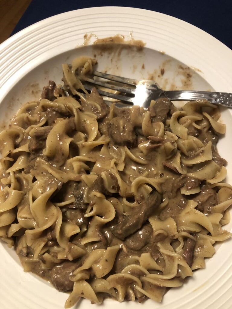 CROCKPOT BEEF TIPS & NOODLES