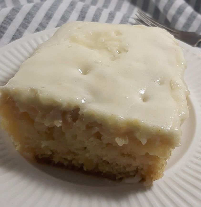 Moist Pineapple Cake
