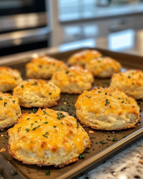 Quick and Easy Cheddar Bay Biscuits