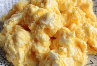 Cheesy Scrambled Eggs