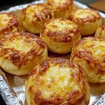 Cheddar cheese rolls