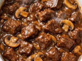 Slow Cooker 4-Ingredient Mushroom Beef Tips