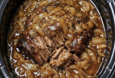 Slow Cooker 4-Ingredient Onion Soup Pot Roast