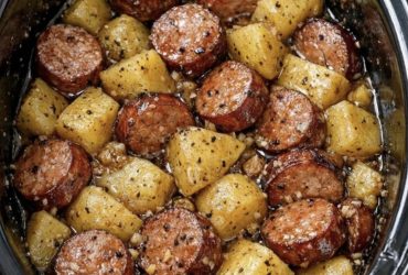Crockpot Sausage & Potatoes