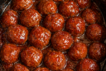 3-Ingredient Sweet & Spicy Crock Pot Meatballs