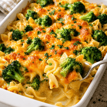 Baked Cheddar Broccoli Noodle Casserole