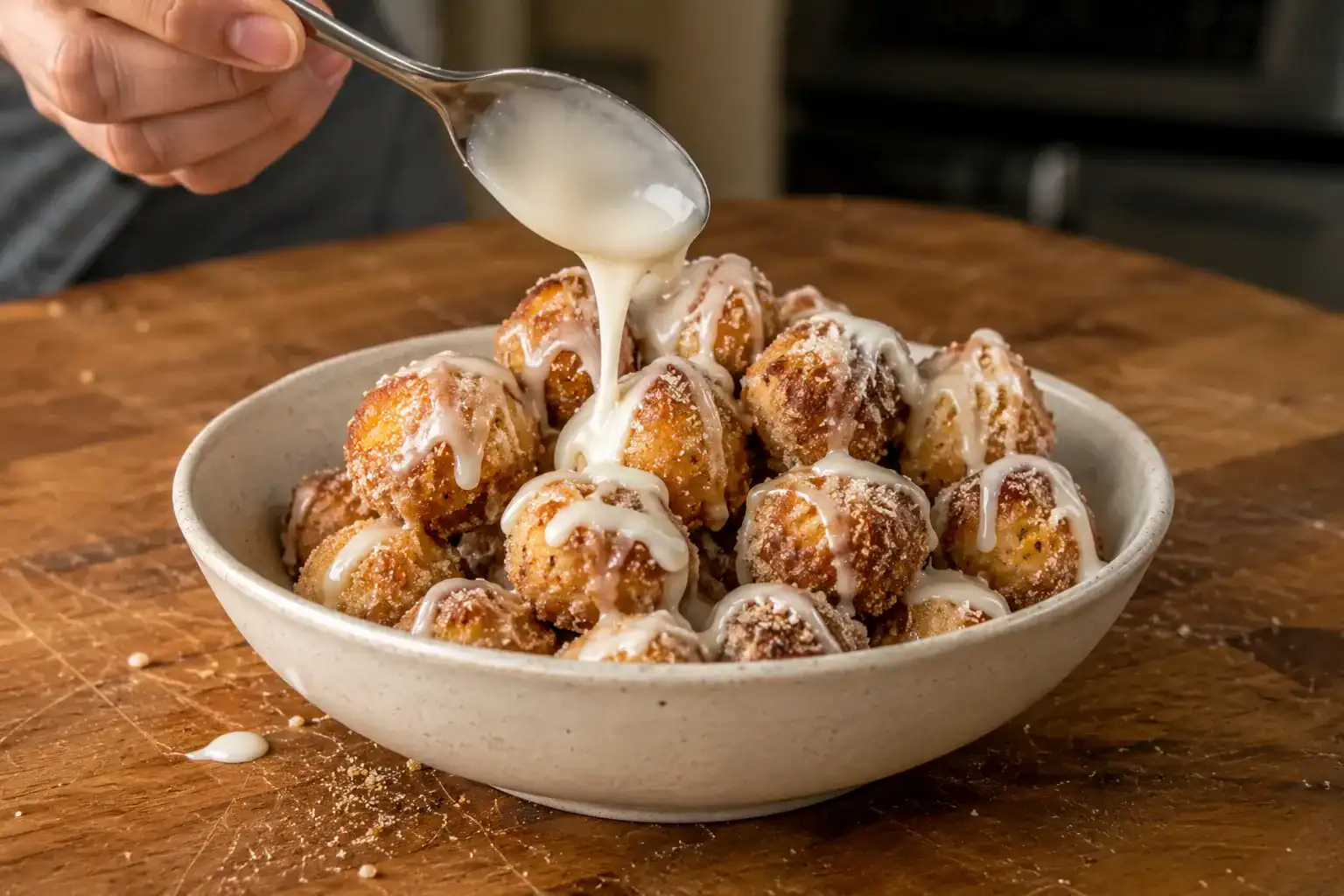 Cinnamon Roll Bites