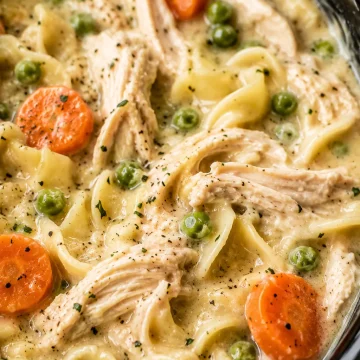 4-Ingredient Slow Cooker Chicken Pot Pie